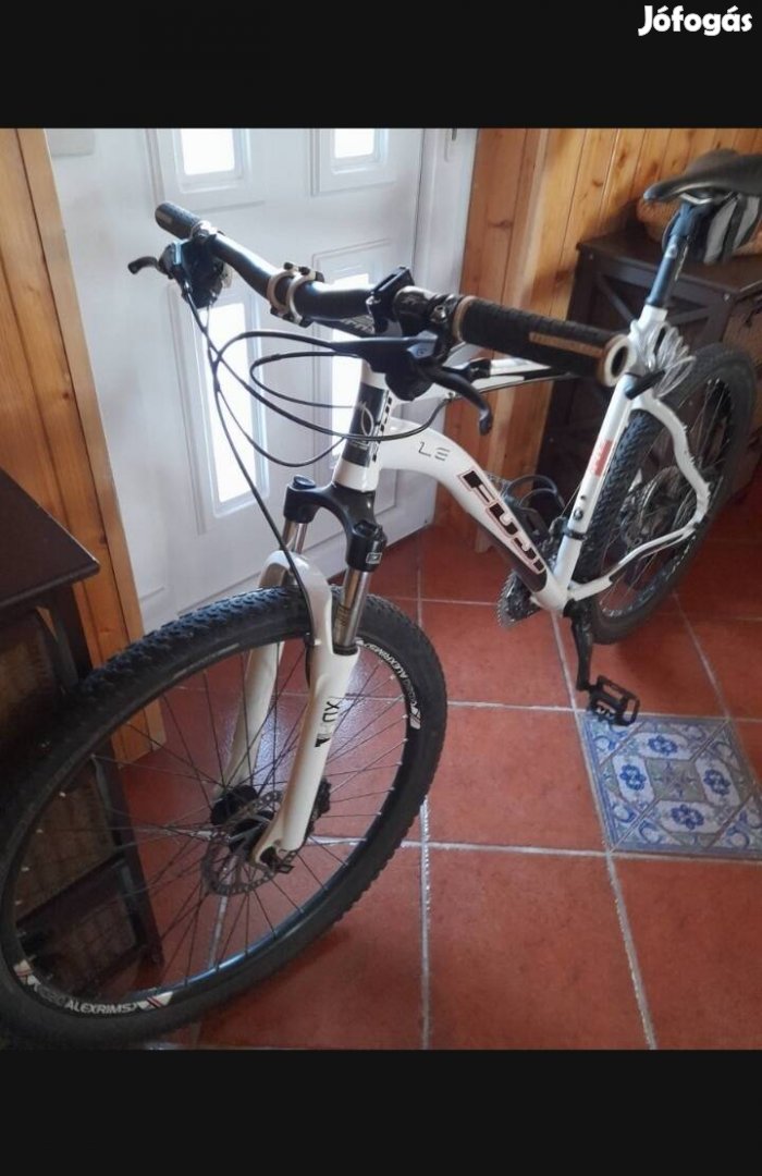 Fuji 21"ffi mtb újszerű, 26 os kerék + ajándék (csere is) 