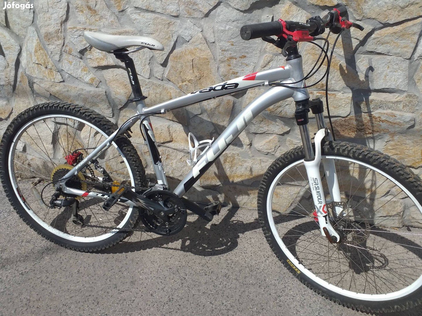 Fuji Nevada 3.0 hidraulikus tárcsafék alumínium kerékpár , bicikli