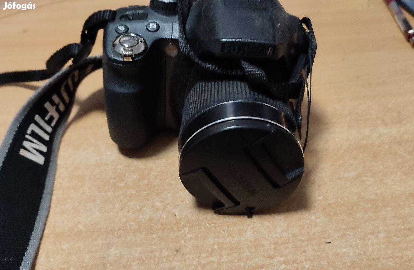 Fuji SL300 bridge fényképezőgép