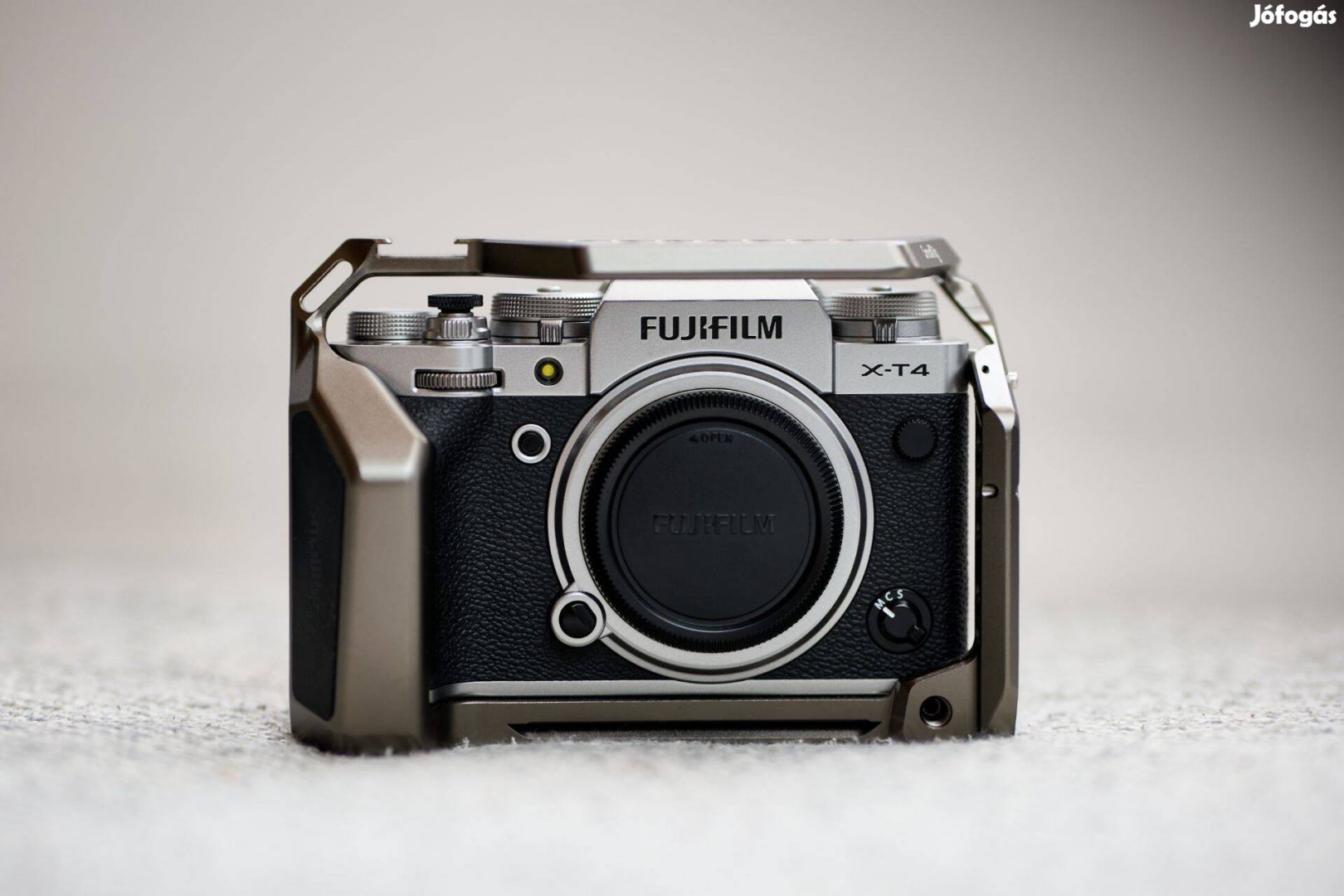Fujifilm X-T4 Garanciális, dobozos, ajándék Smallrig cage és patona ak
