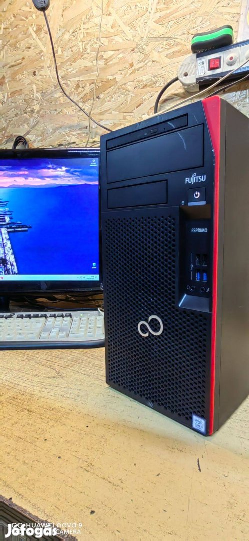 Fujitsi i3-8100,8gb DDR4,M.2 256gb SSD,Win11