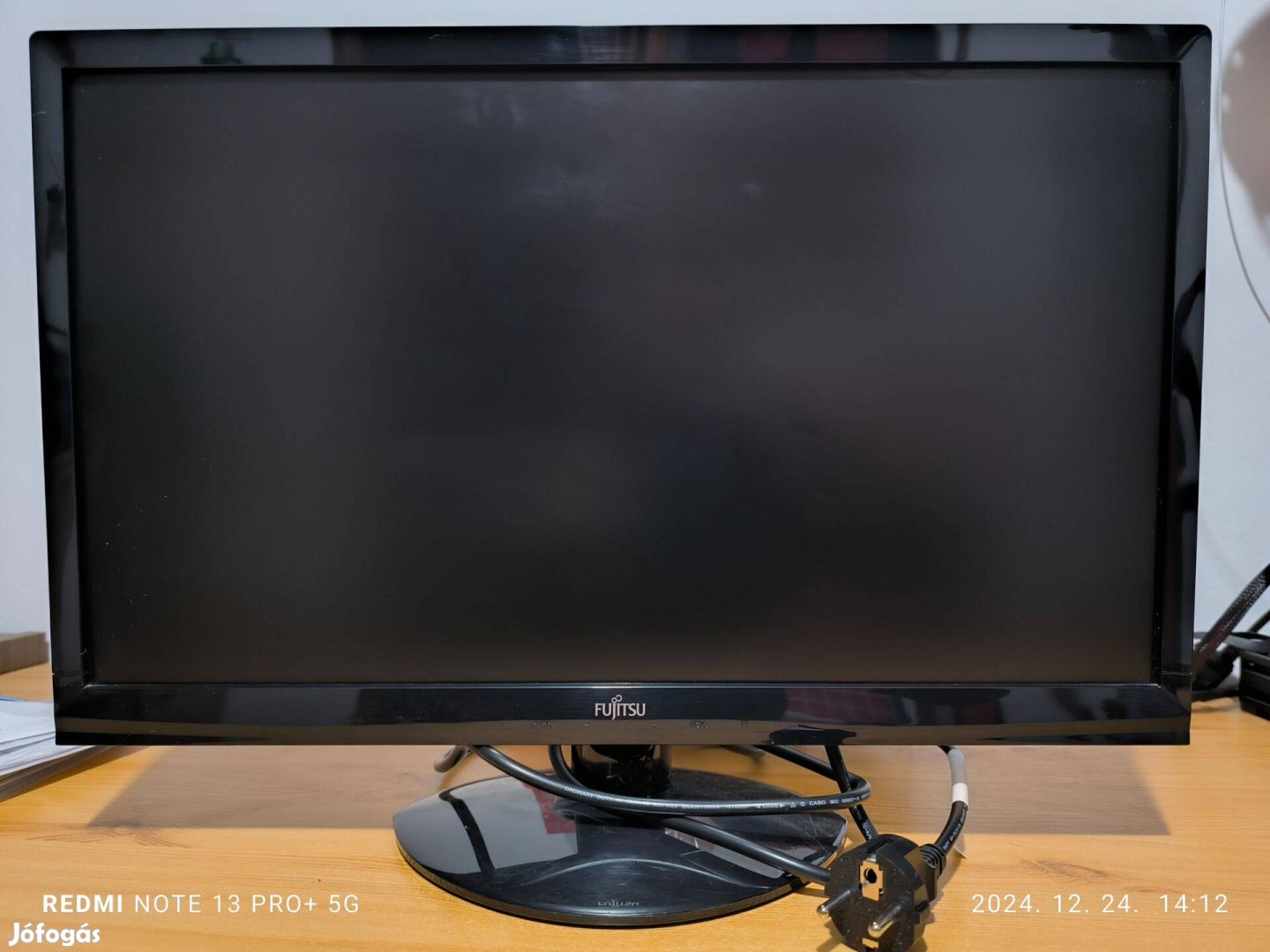 Fujitsu 22"-os monitor