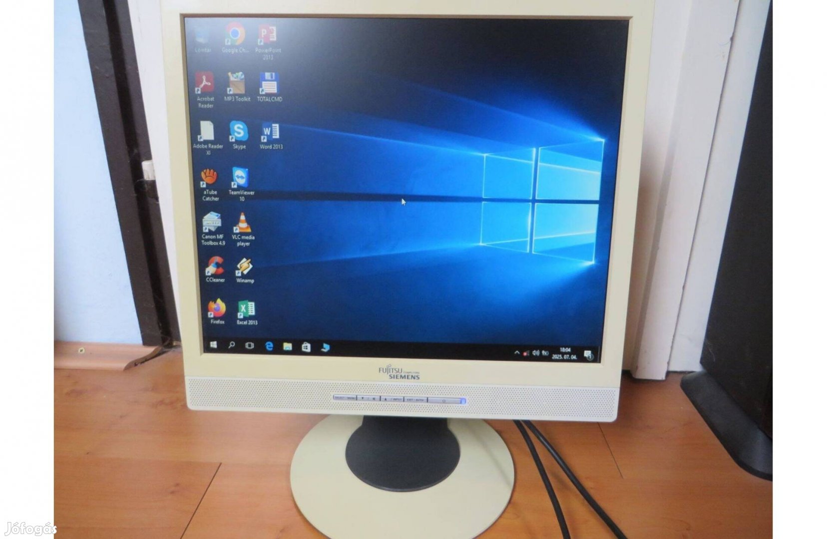 Fujitsu B17-1 CI LCD monitor