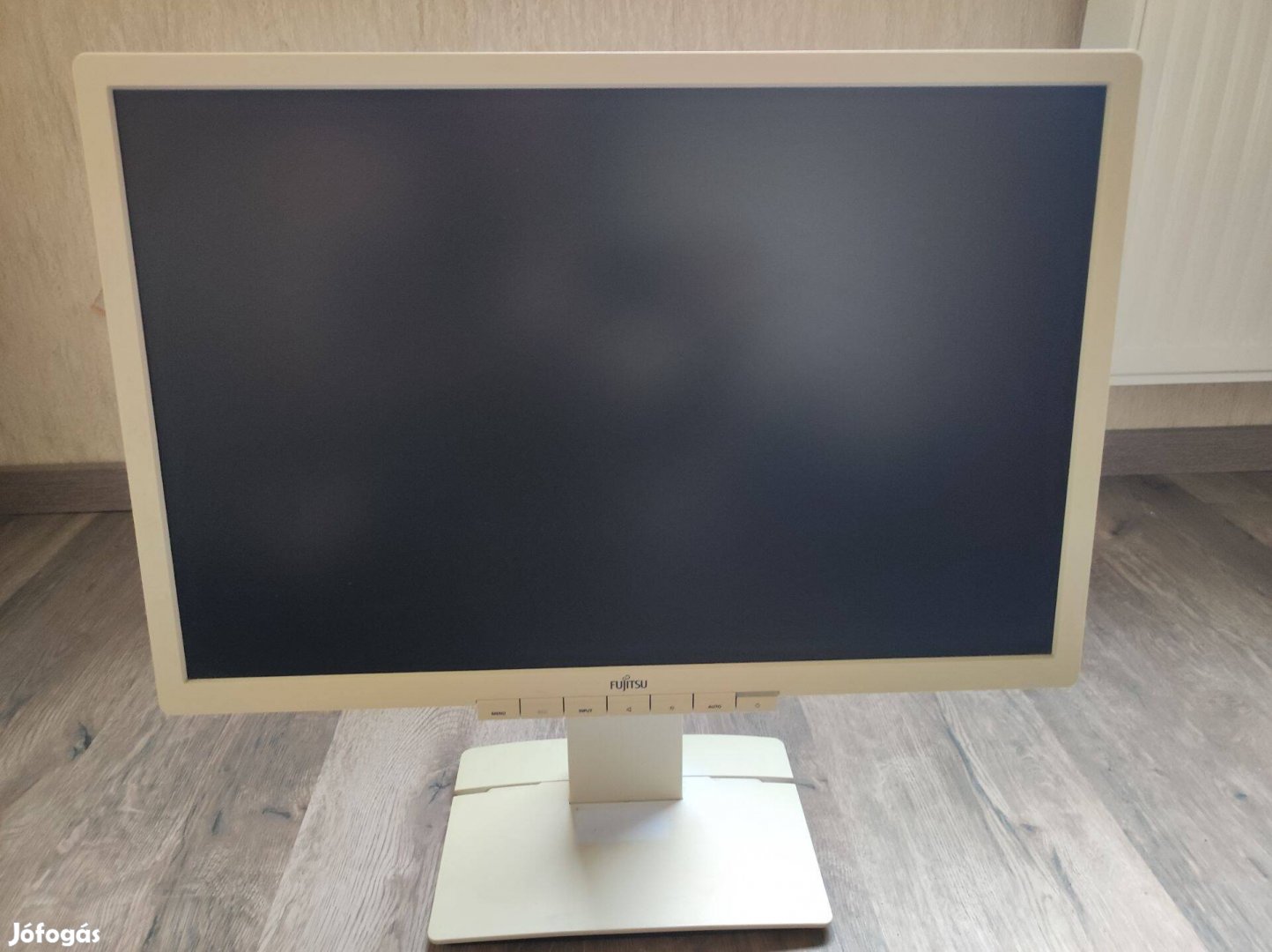 Fujitsu B22W-6 LED monitor