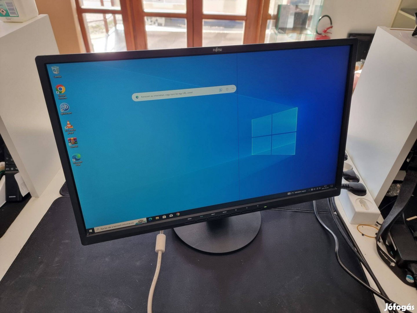 Fujitsu E24-8 TS 24" Fullhd kishibás LED LCD Monitor