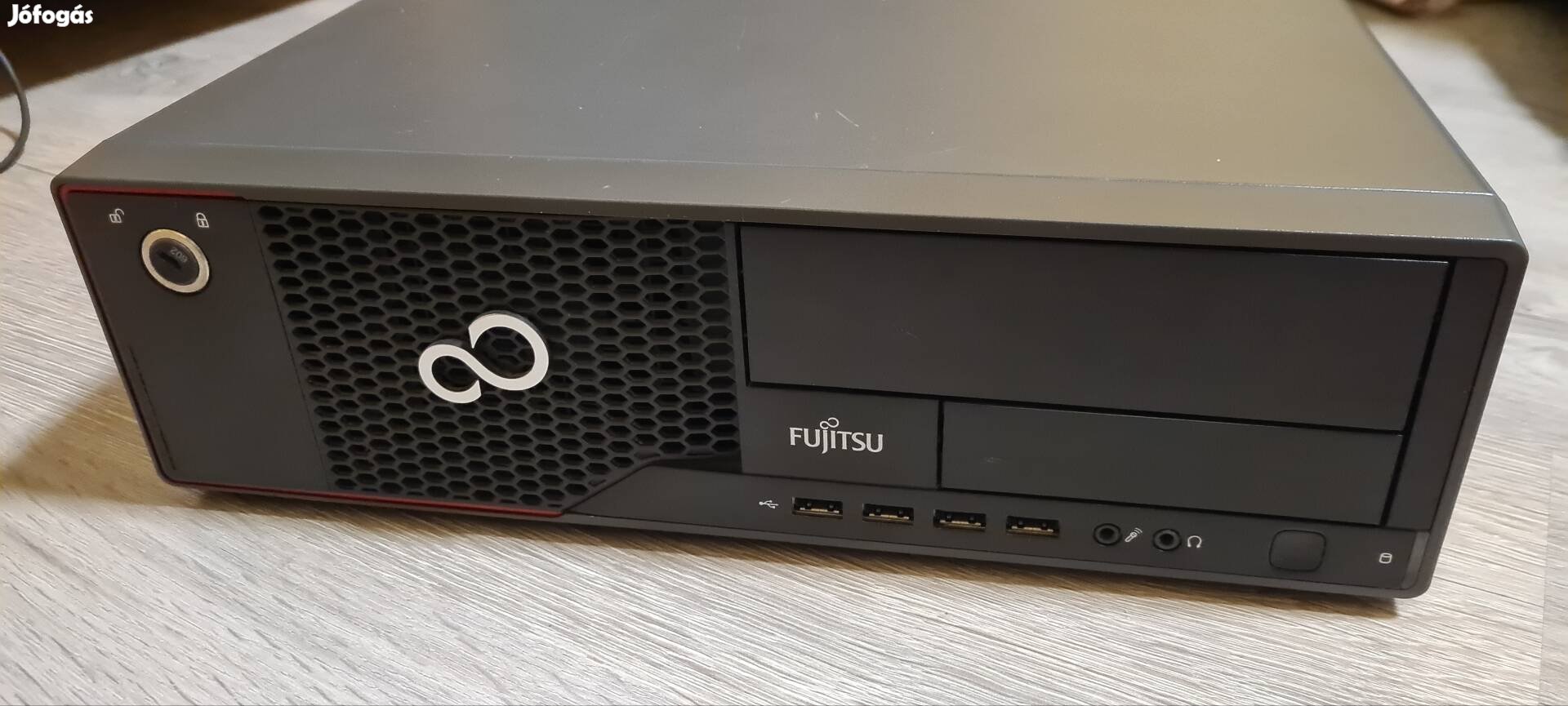 Fujitsu Esprimo E900 E85+ i3 2.gen PC számítógép