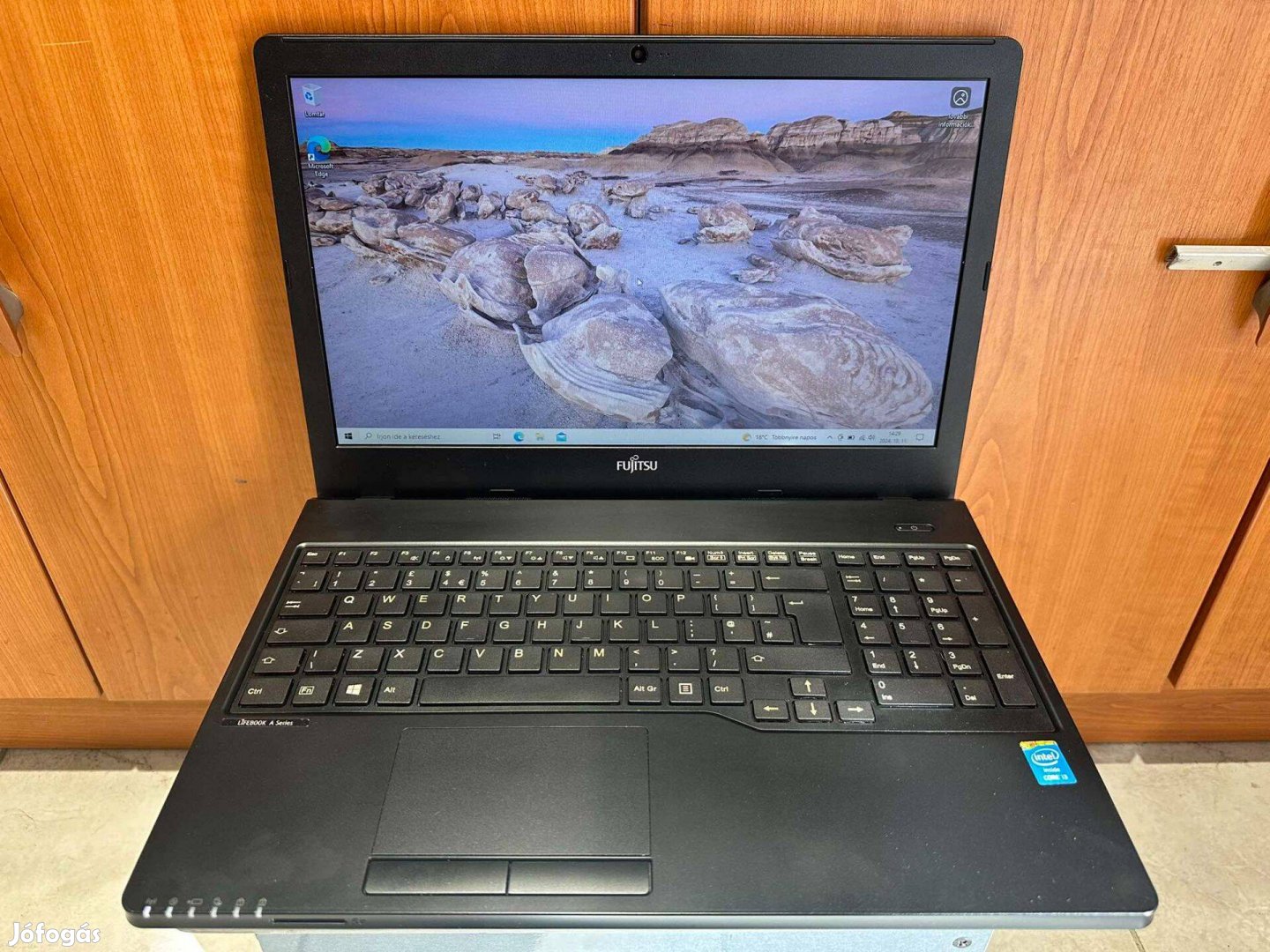 Fujitsu Lifebook A555 15.6" Laptop I3/4GB/500GB HHD Újszerű Garis !