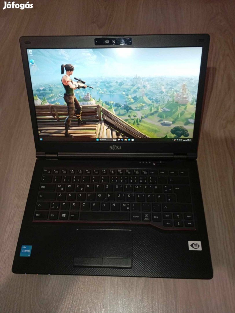 Fujitsu Lifebook E5411 i3-1115G4 16GB DDR4 256SSD kiváló akku