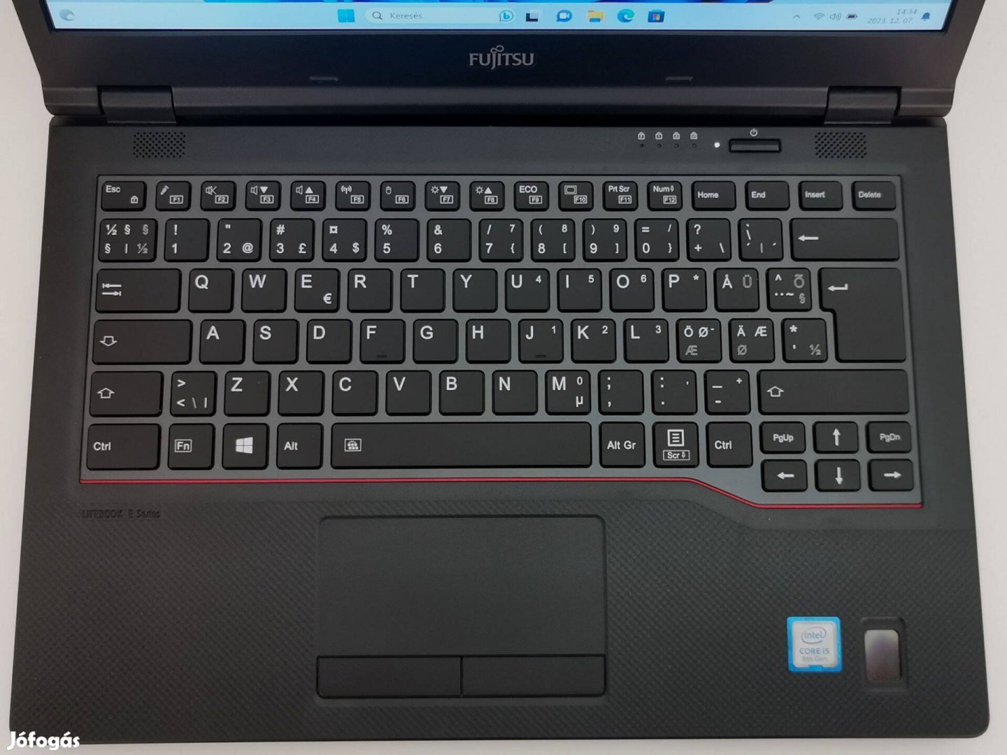 Fujitsu Lifebook E549 | i5-8265u | 8/256gb - Win11