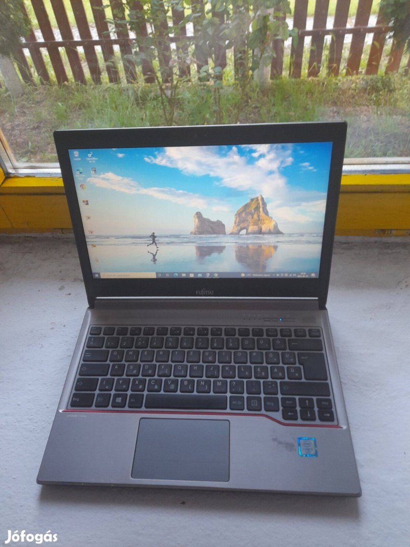 Fujitsu Lifebook E736 i5 laptop