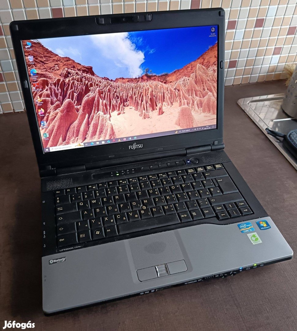 Fujitsu Lifebook laptop, wifis, webkamerás eladó
