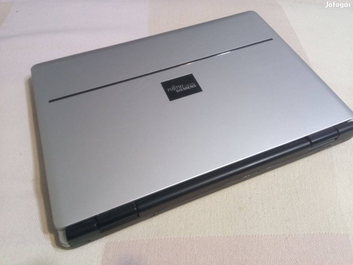 Fujitsu Siemens Amilo laptop alkarésznek