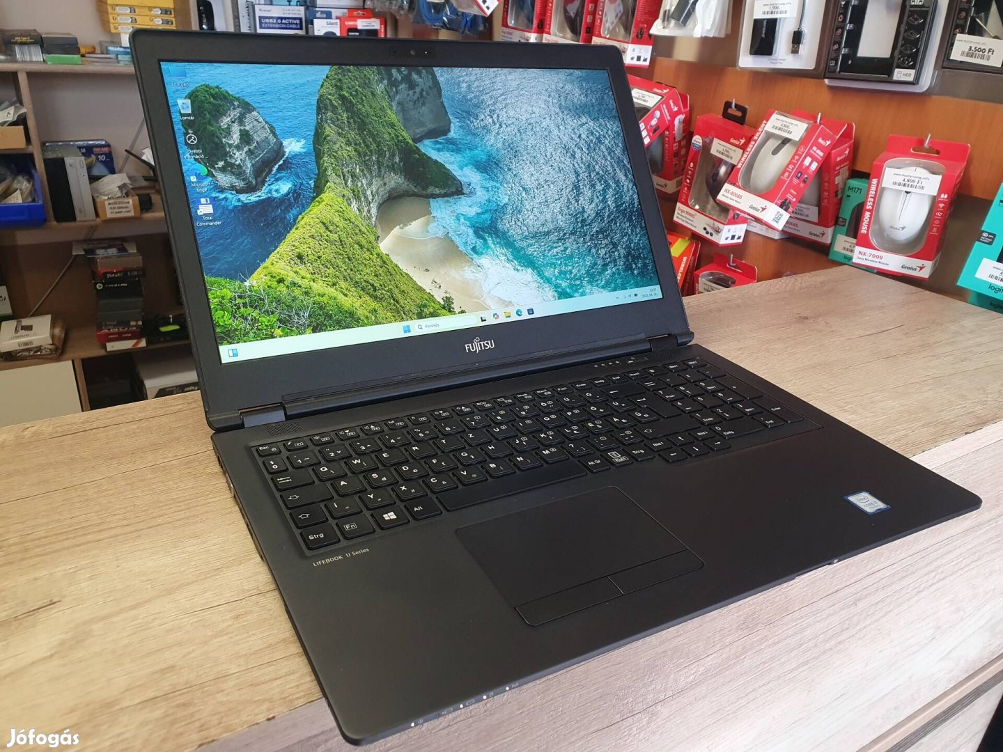 Fujitsu U757 7th Gen 16Gb Ram 15.6 Fullhd IPS Kijelző Garanciával
