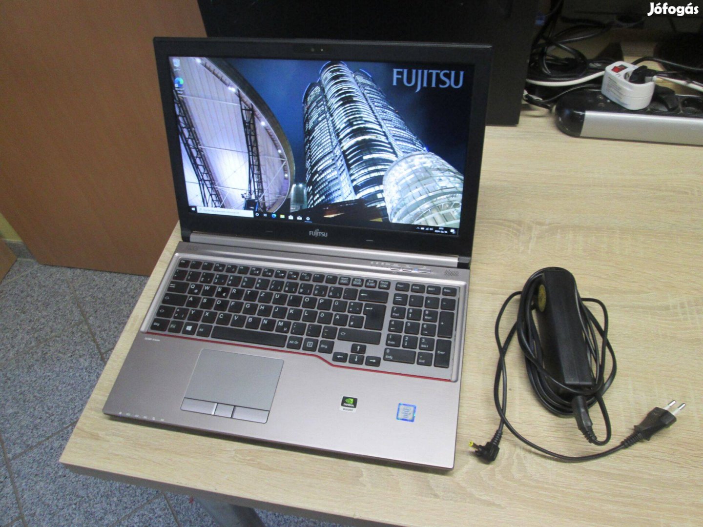 Fujitsu Workstation notebook i7 6820HQ, 16 GB. DDR4, SSD, Quadro M2000