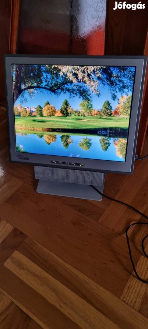 Fujitsu siemens 15" monitor beépített hangszóróval 