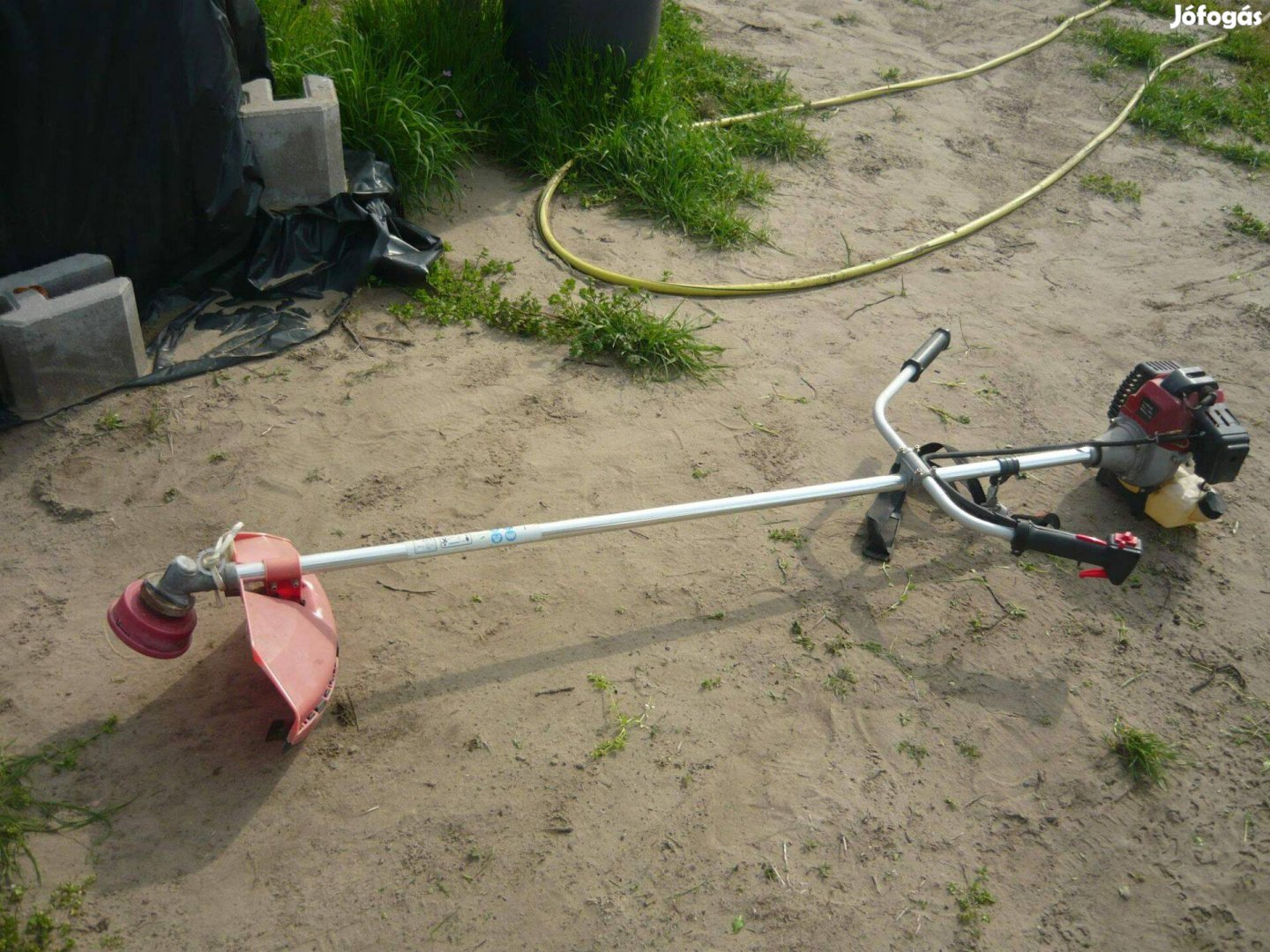 Fűkasza alkatrésznek