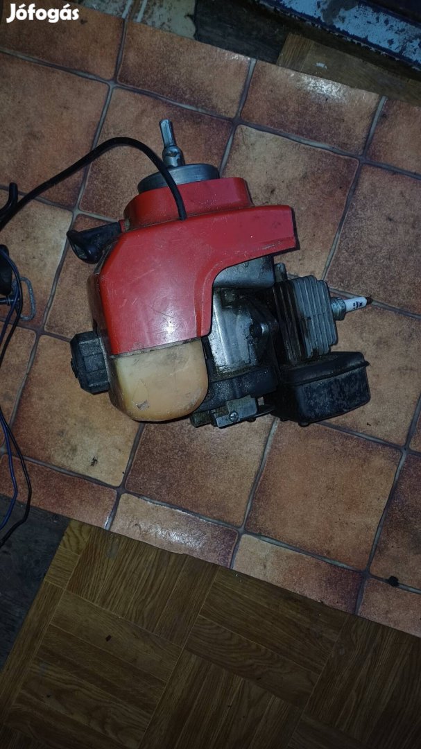 Fűkasza motor, alkatrésznek