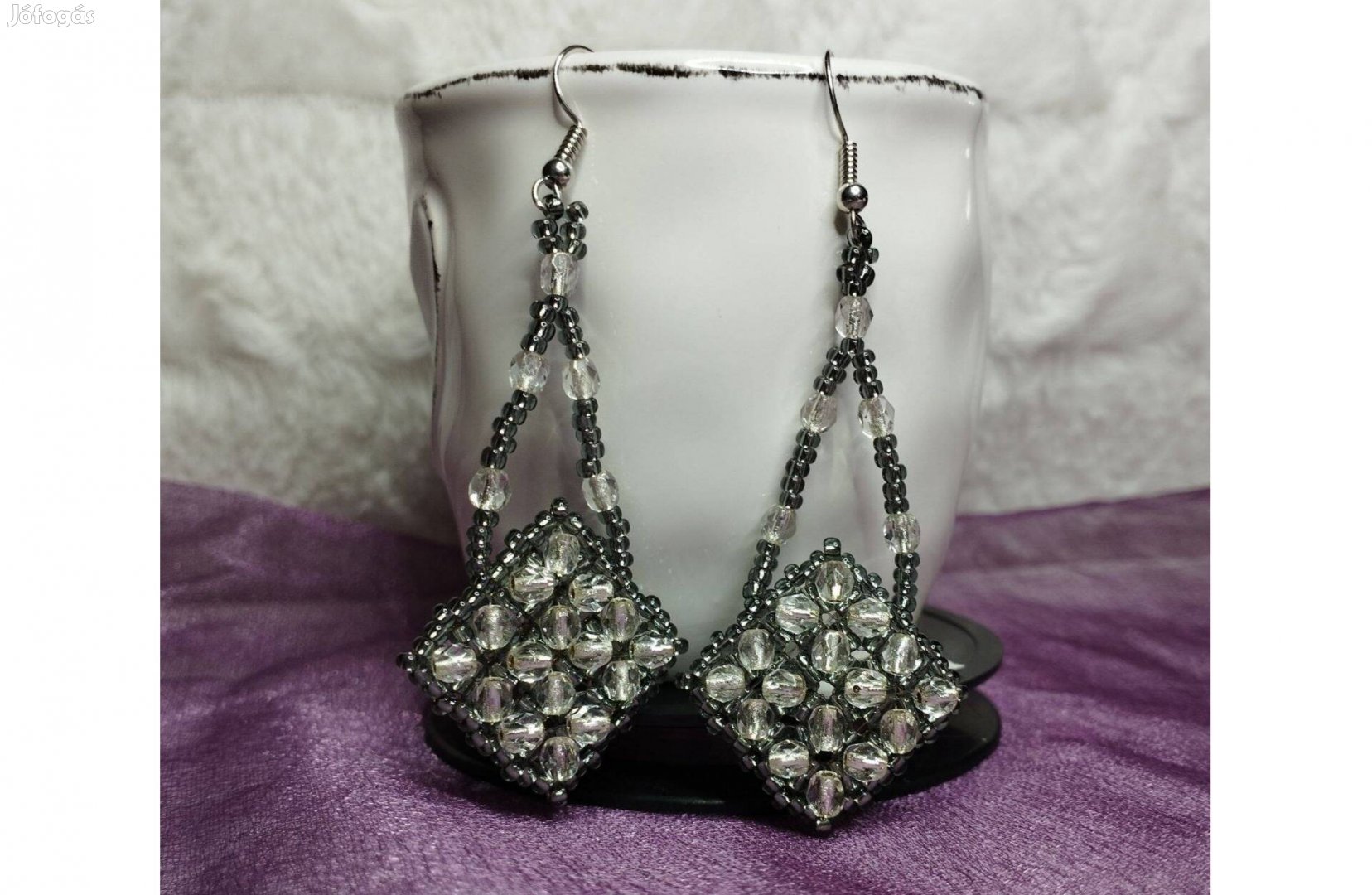 Fülbevaló kristály színű ékszer