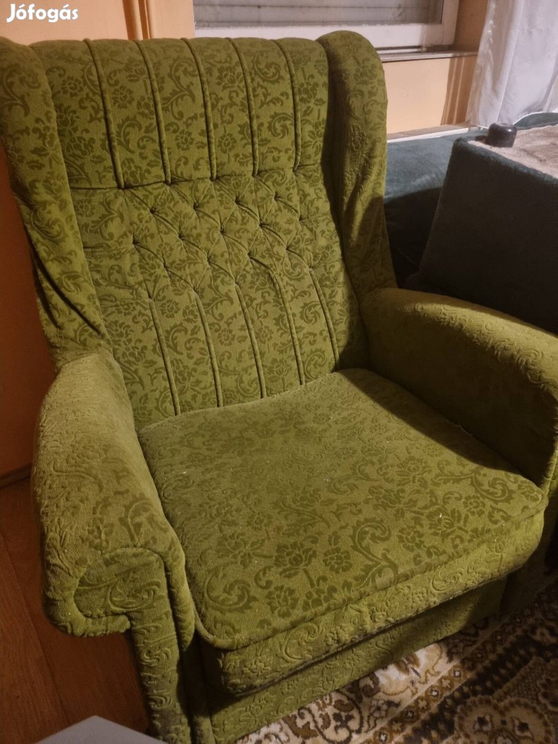 Füles fotel és kihuzható kanapé