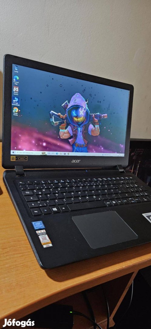 Full HD Acer Notebook 4 mag cpu/8gb ram/500GB SSD