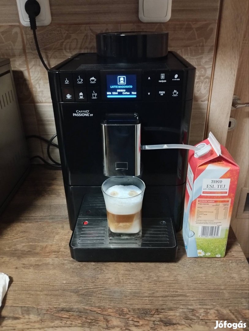 Full automata darálós cappuccinos kávéfőző, kávégép 