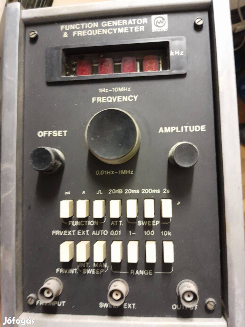 Funkciógenerátor és frekvenciamérő 1Hz-10MHz