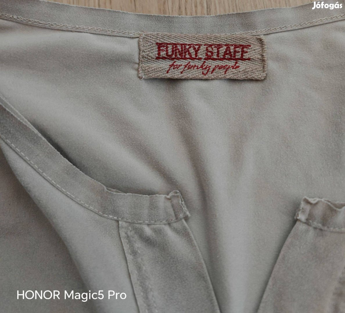 Funky staff bézs pihe puha! női különleges anyagu felső