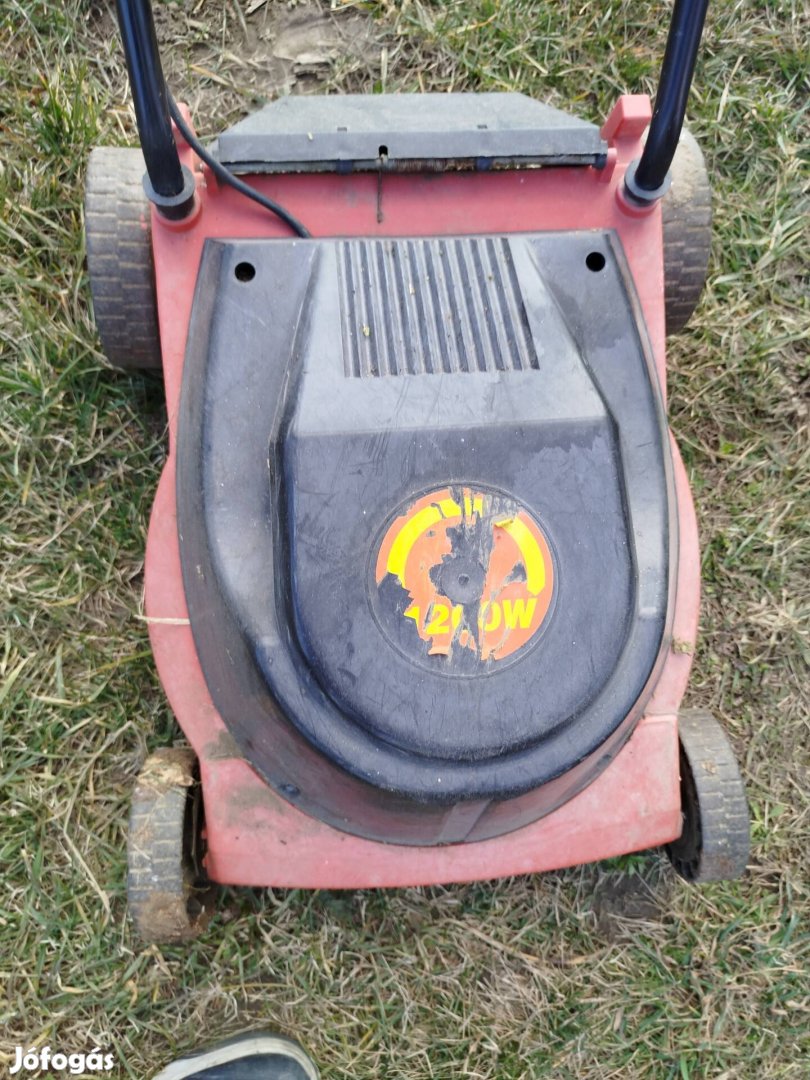 Fűnyíró 1200w
