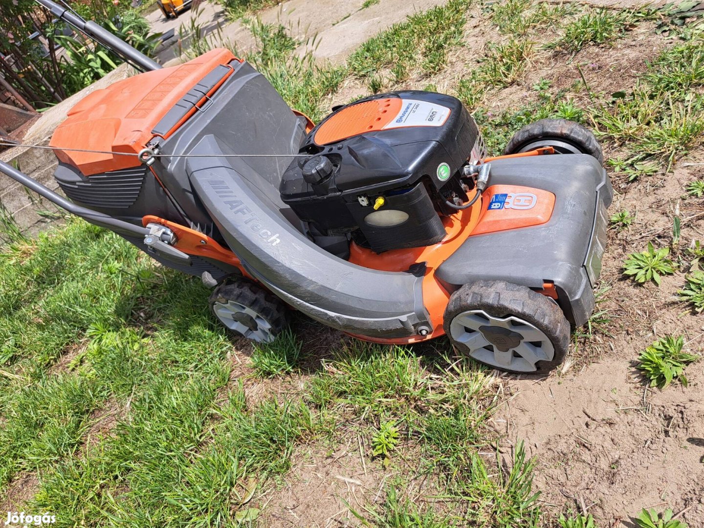 Fűnyíró Husqvarna önjáró 