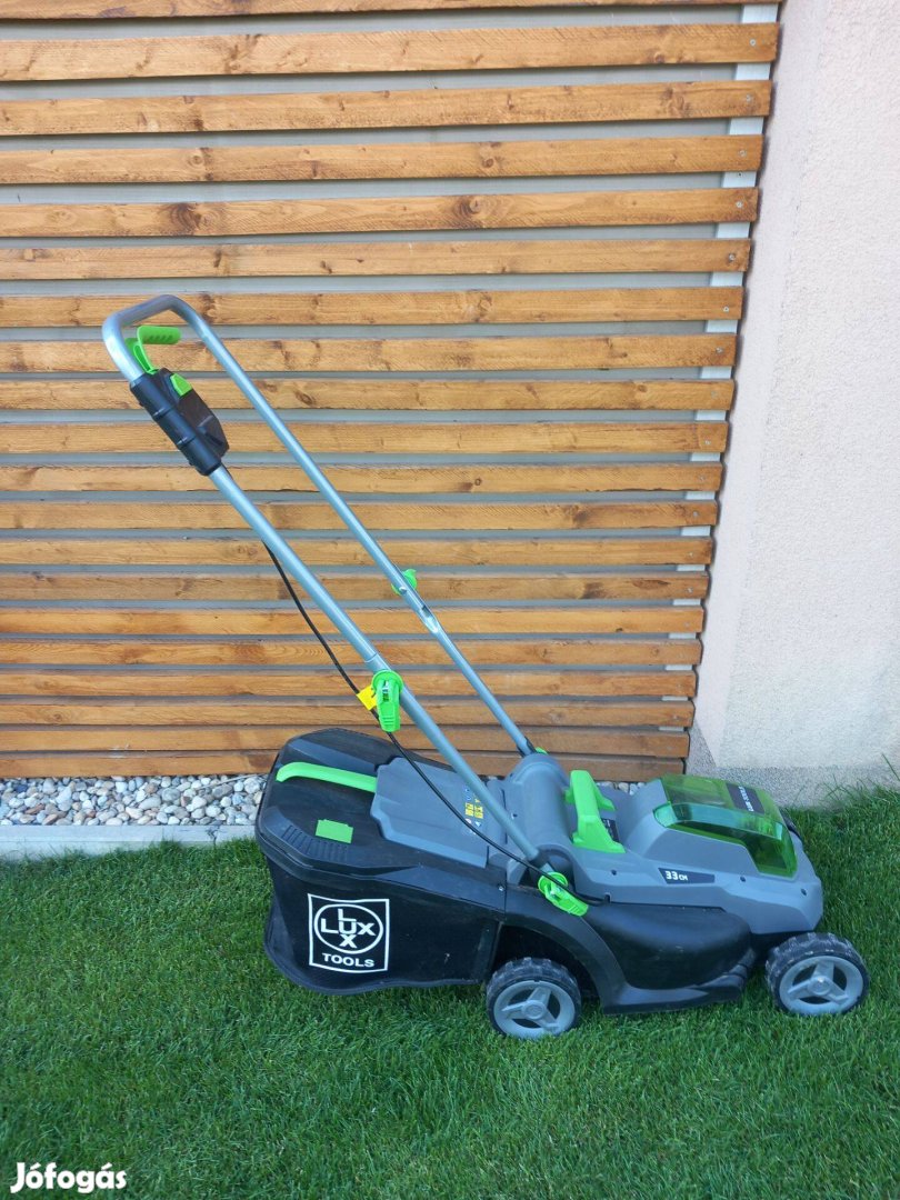 Fűnyíró Lux Tools