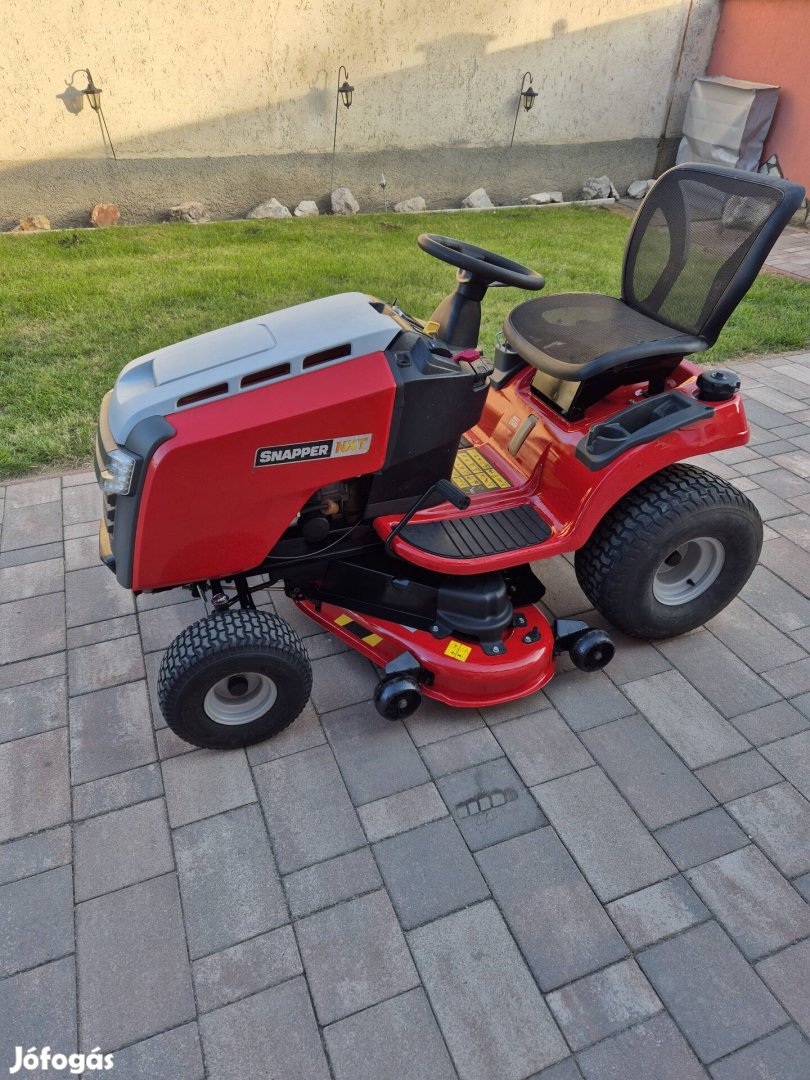Fünyiró Traktor Snapper 23Hp
