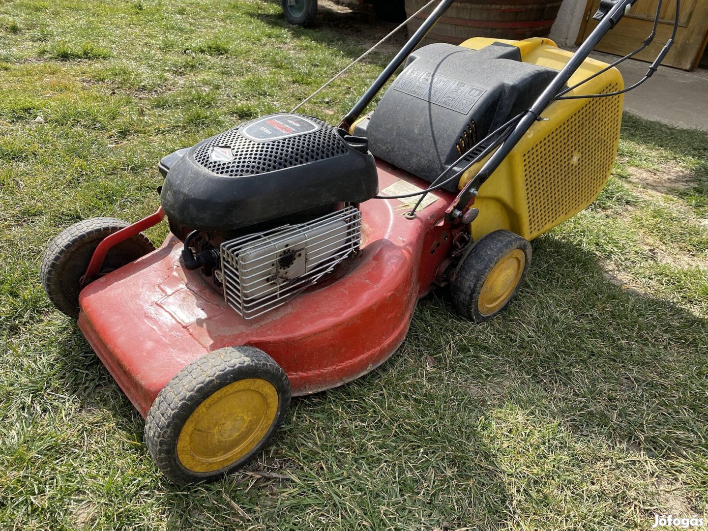 Fűnyíró (Briggs and Stratton)