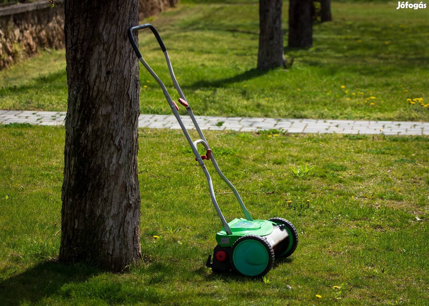 Fűnyíró hengerkéses kézi tologatós suhanó