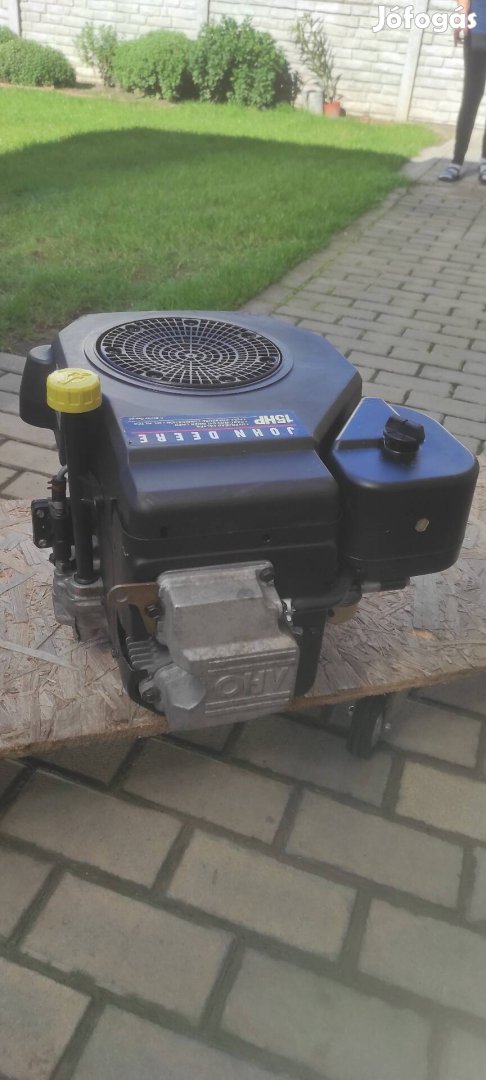 Fűnyíró traktor 15 le motor 