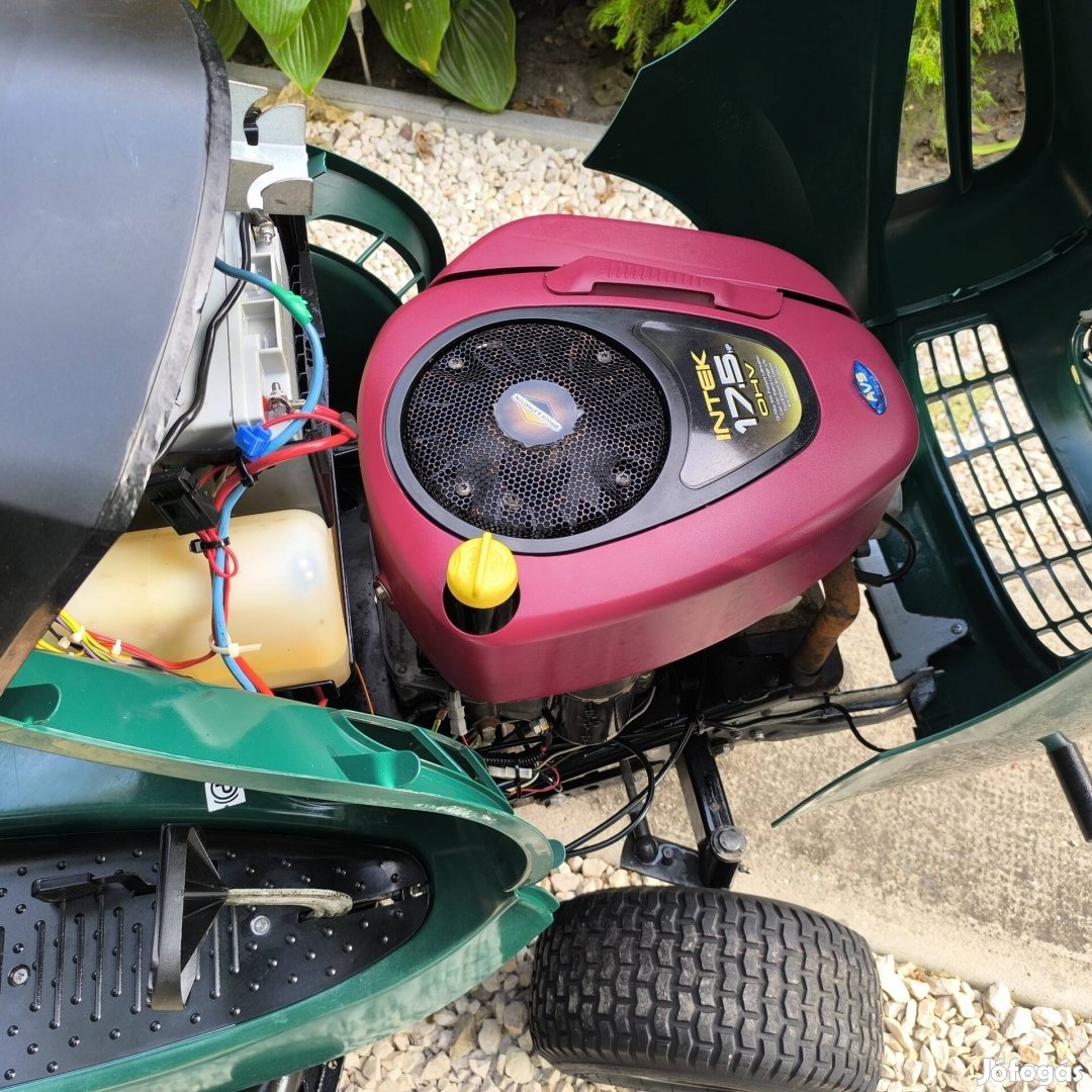 Fűnyíró traktor Fűnyírótraktor 