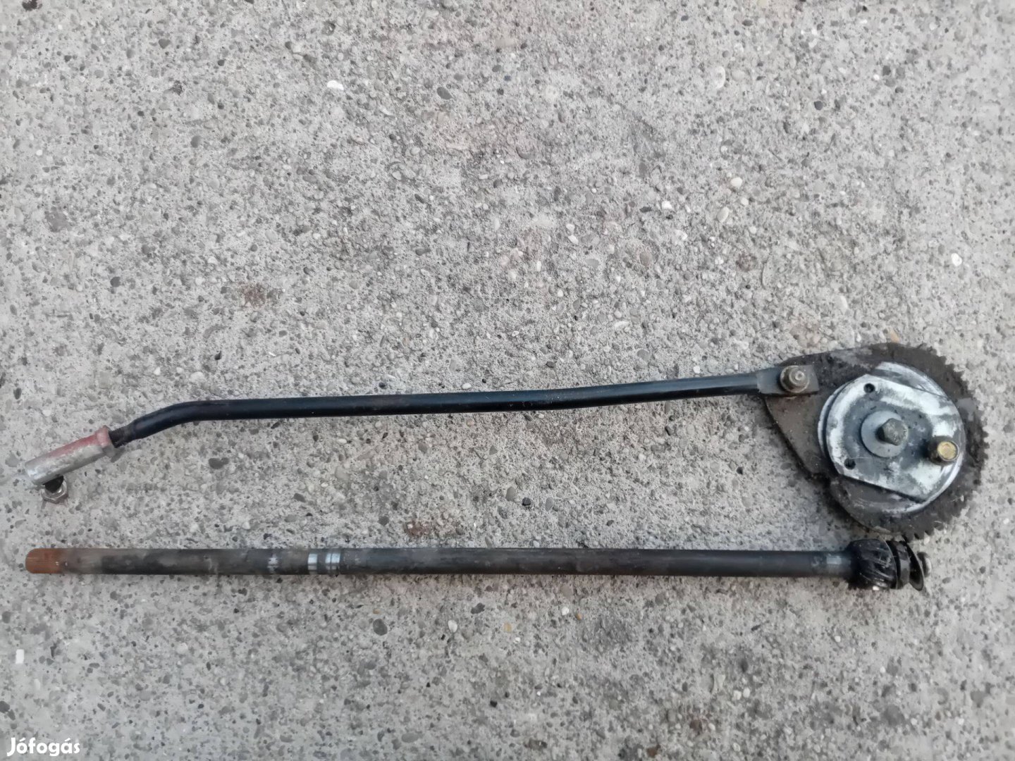 Fűnyíró traktor Kormánymű1 Fűnyírótraktor