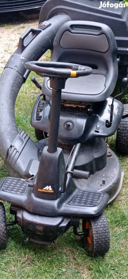 Fűnyíró traktor MC Culloch
