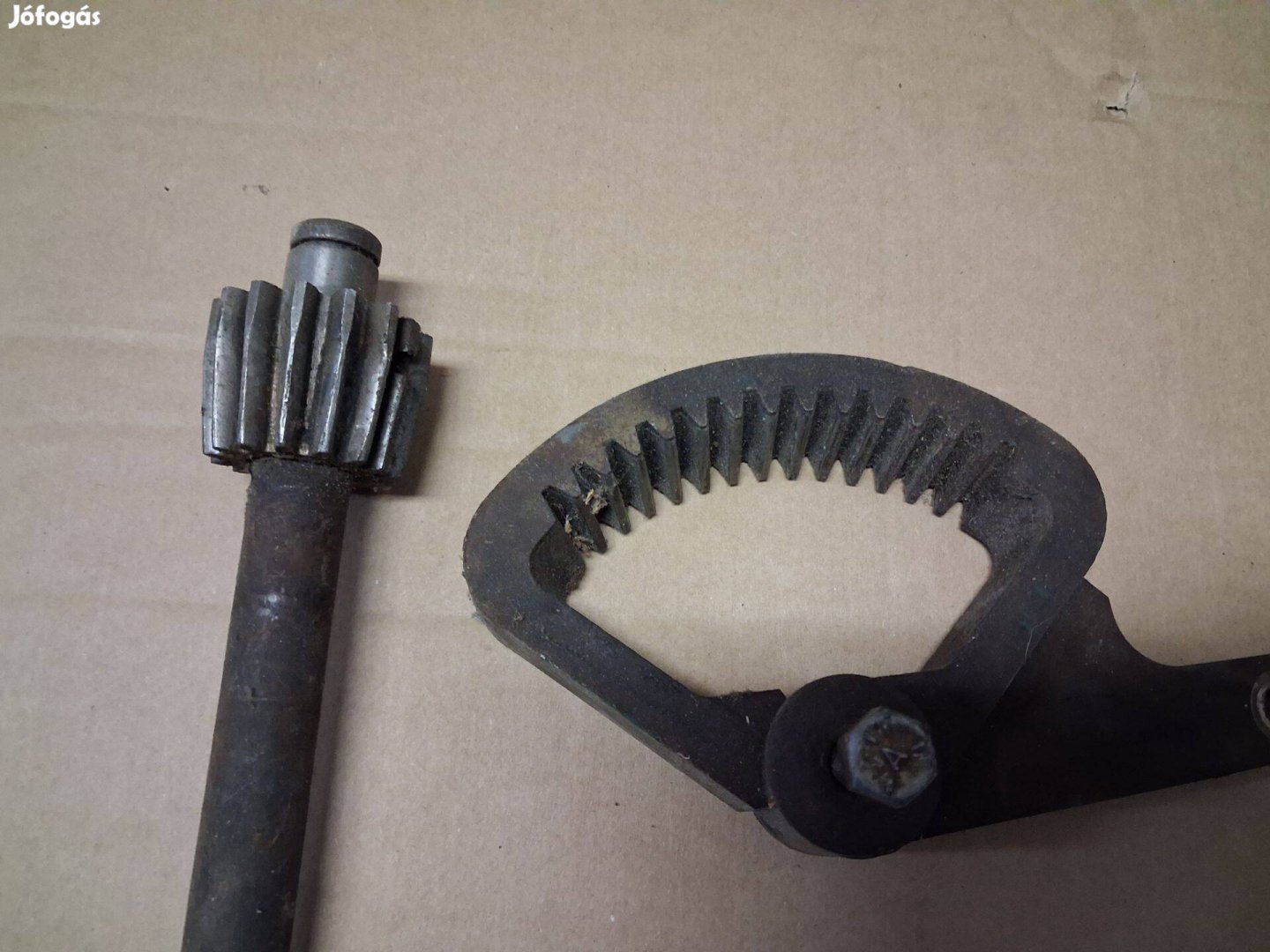 Fűnyíró traktor kormánymű2 Fűnyírótraktor