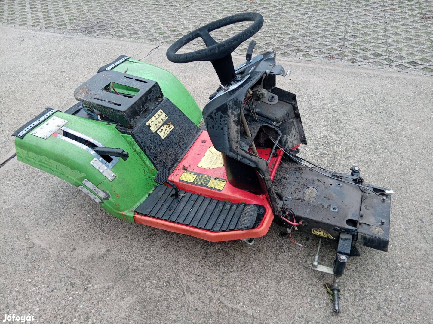 Fűnyíró traktor viking váz Fűnyírótraktor