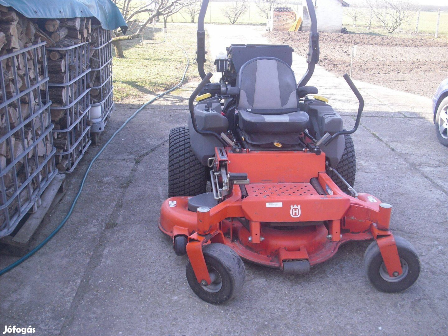 Fűnyirótraktor Husgvarna PZ 29 D Ipari
