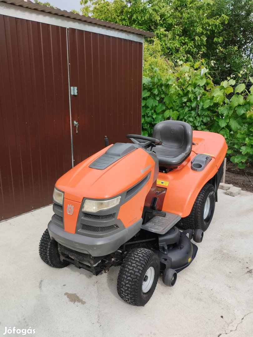 Fünyirotraktor fűnyíró traktor Husqvarna Kawasaki 