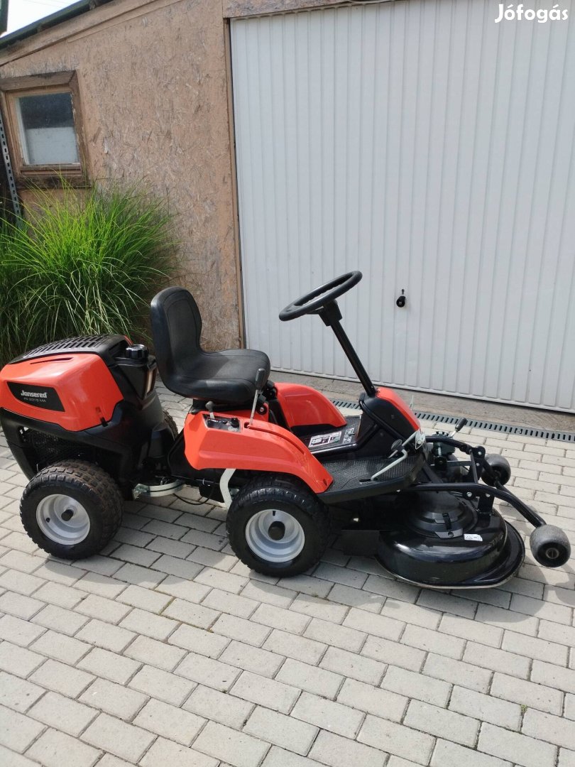 Fünyirotraktor fűnyíró traktor Jonsered rider 15-le briggs 