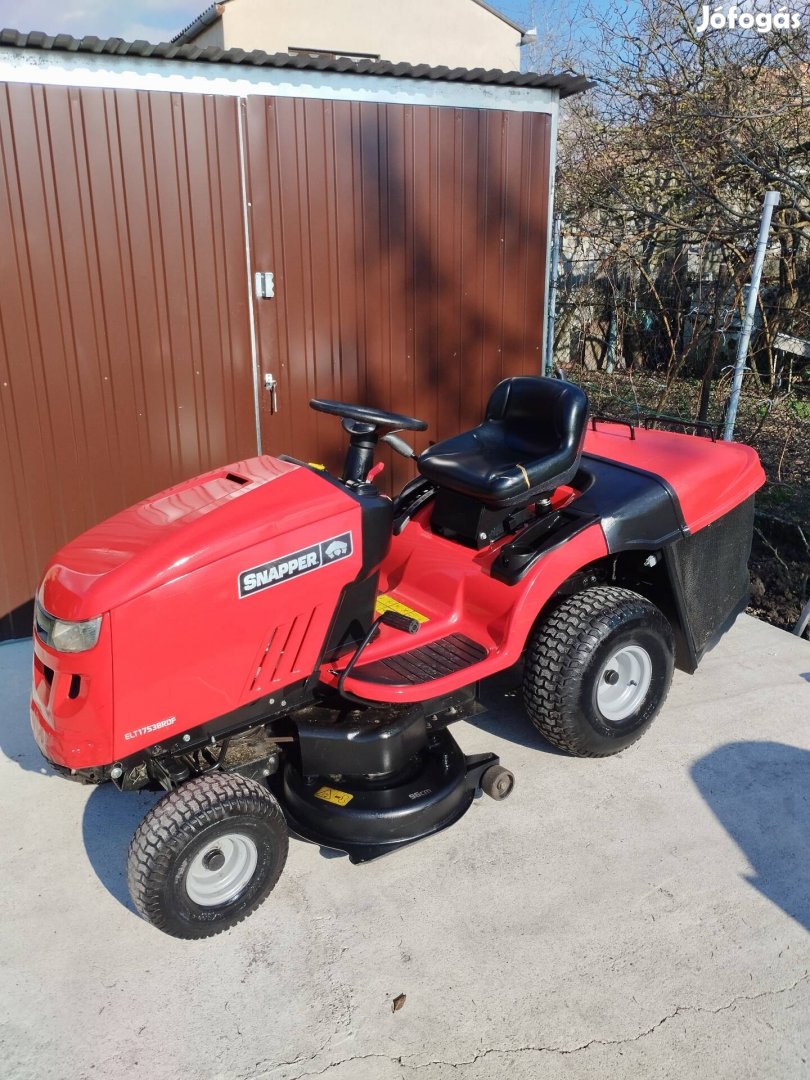 Fünyirotraktor fűnyíró traktor Snapper 17,5-le briggs hydro 