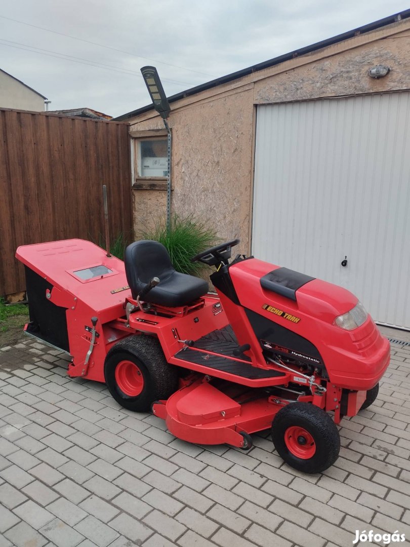 Fünyirotraktor fűnyíró traktor seprű kosaras 18-le briggs hydro 