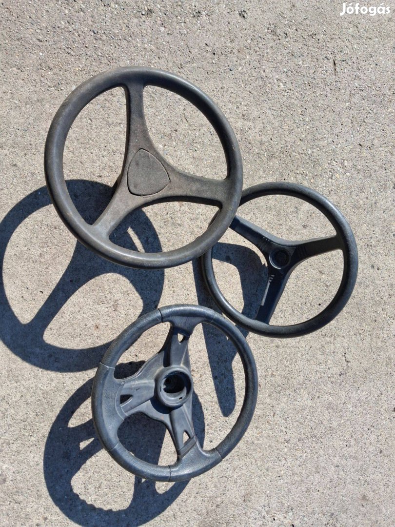 Fűnyírótraktor kormány Fűnyíró traktor