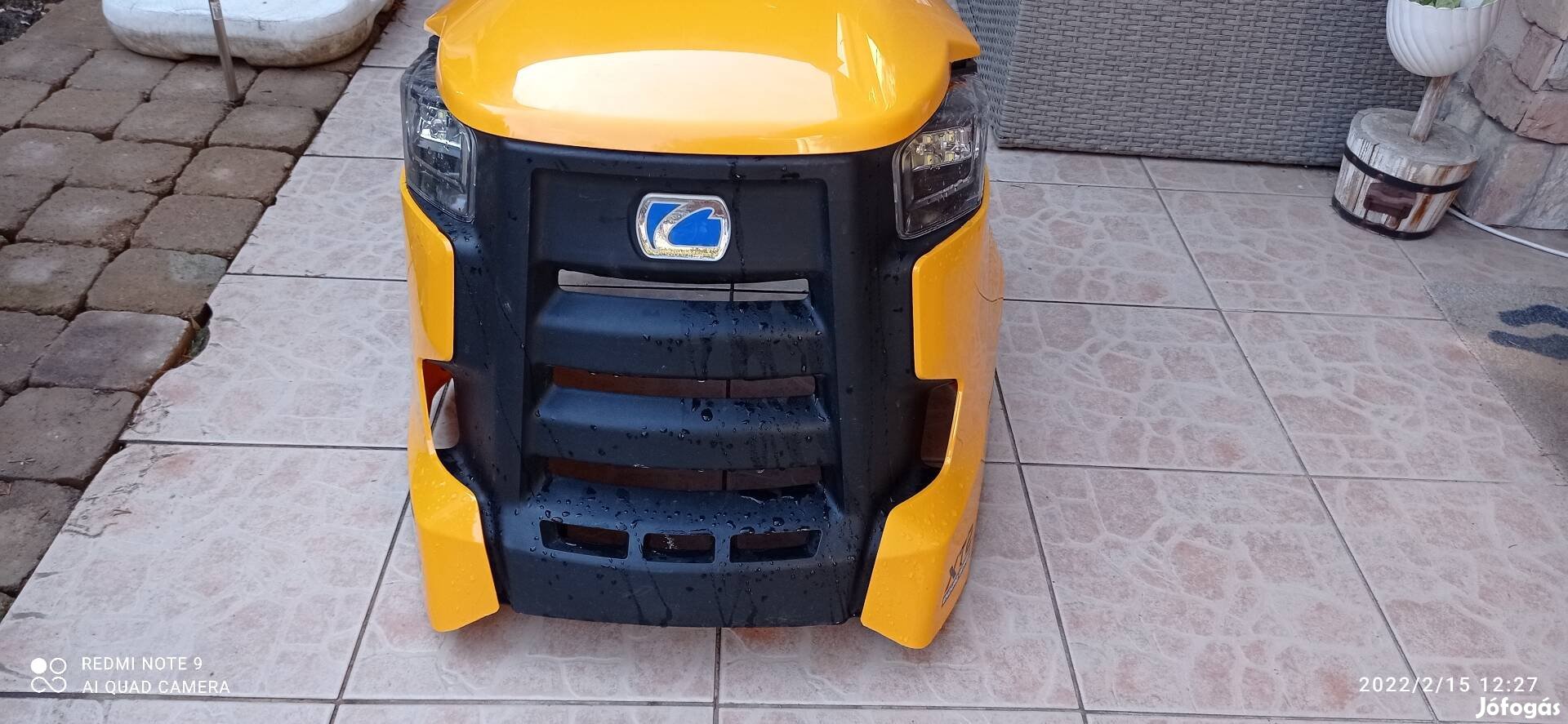 Fűnyírótraktor motor burkolat új.