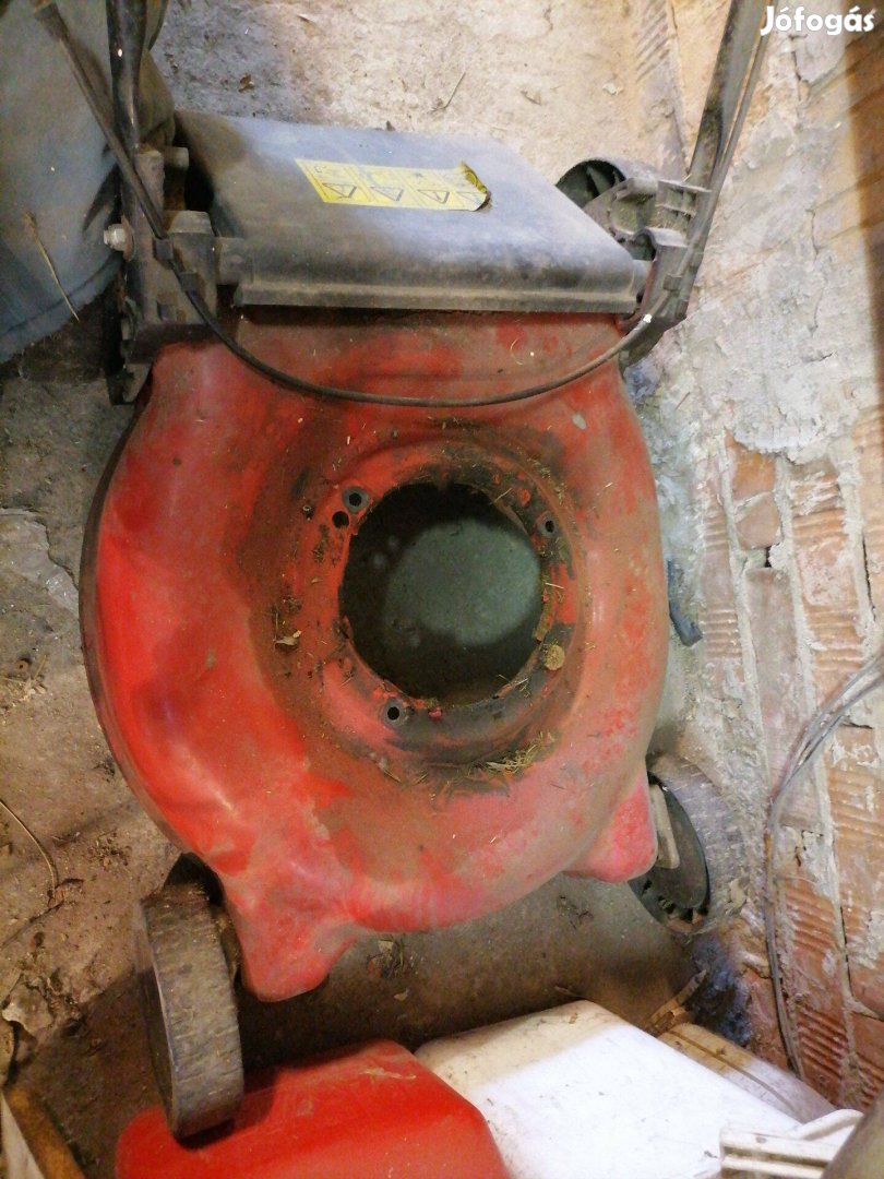 Fűnyíróváz piros használt szép