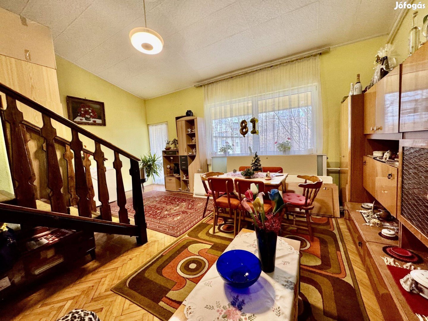 Fürdő közelében eladó sorház