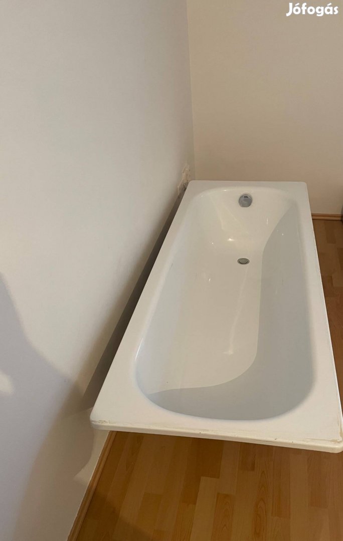 Fürdőkád lábbal eladó! 170x70