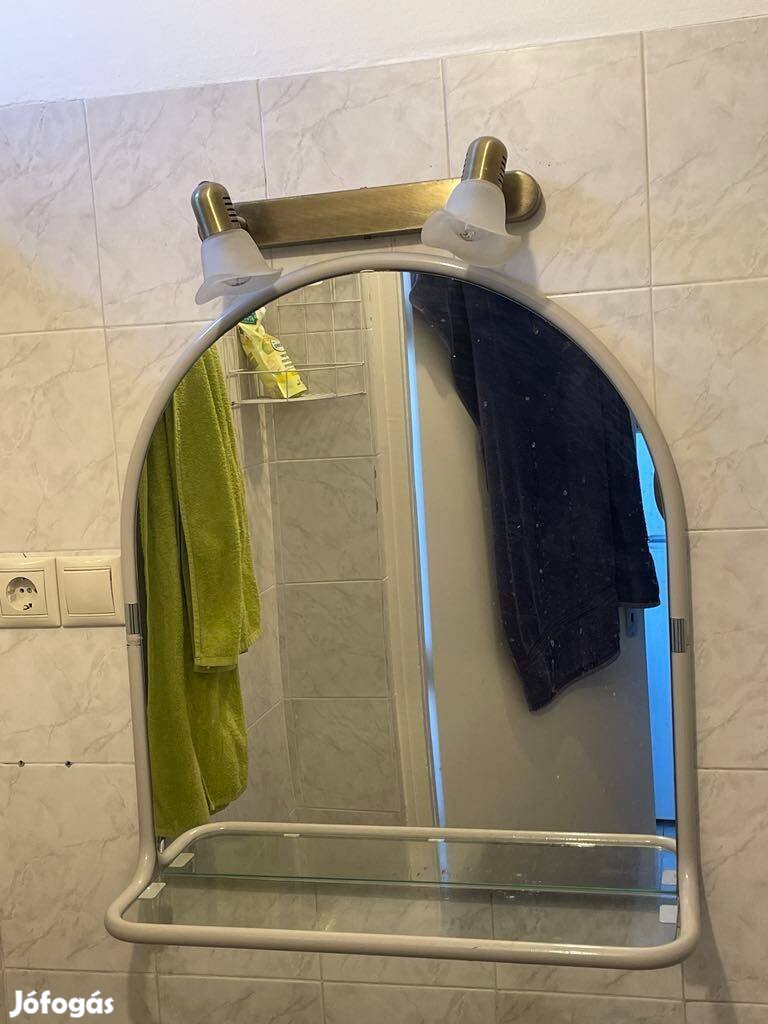 Fürdőszoba tükör, polcos 70 x 63 cm-es méretben eladó